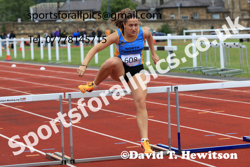Hurdles, 2026 Northern Schools Inter Counties, Wentworth, Hexham. Photo: David T. Hewitson/Sports for All Pics